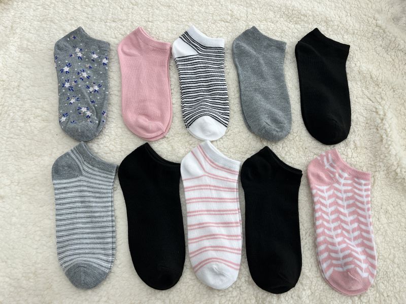 Ladies socks 1